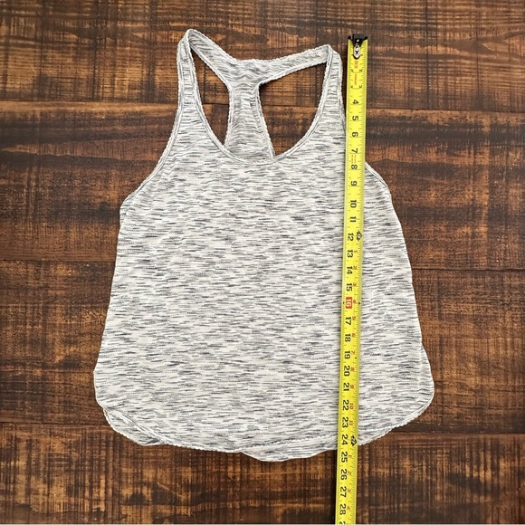 015. Lululemon 105 F Singlet Tank Top- Like New - Picture 6 of 7